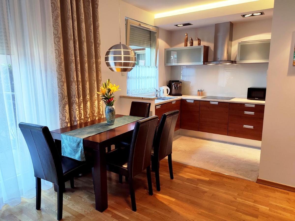 Artus Apartment กดัญสก์ ภายนอก รูปภาพ