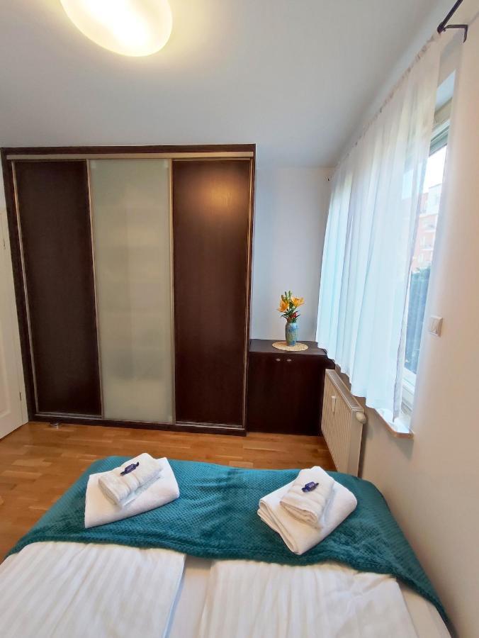 Artus Apartment กดัญสก์ ภายนอก รูปภาพ