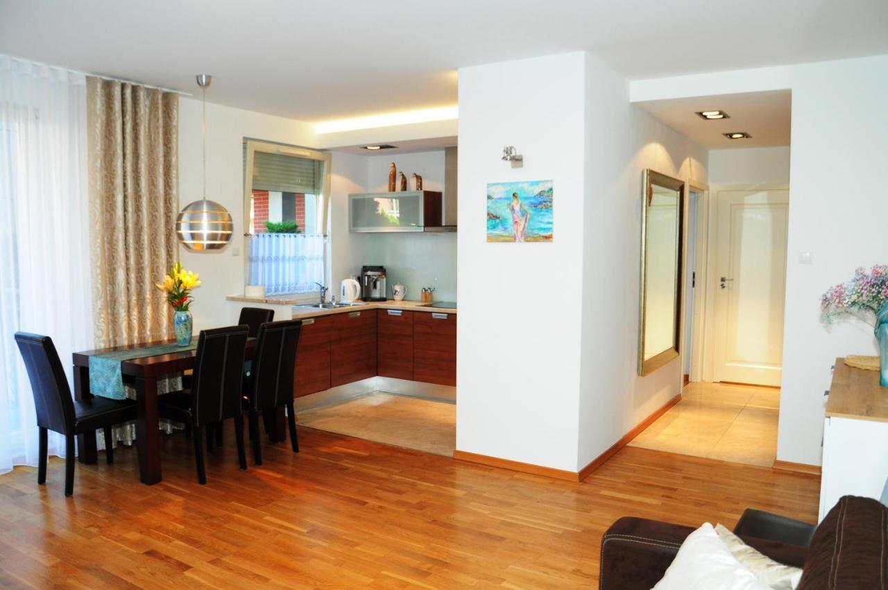 Artus Apartment กดัญสก์ ภายนอก รูปภาพ